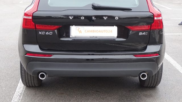 VOLVO XC60 usata, con Sensori di parcheggio posteriori