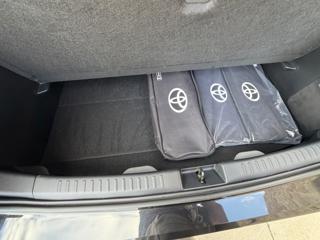 TOYOTA Yaris usata, con Volante multifunzione