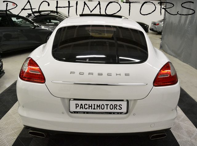 PORSCHE Panamera usata, con Park Distance Control