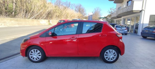 TOYOTA Yaris usata, con USB