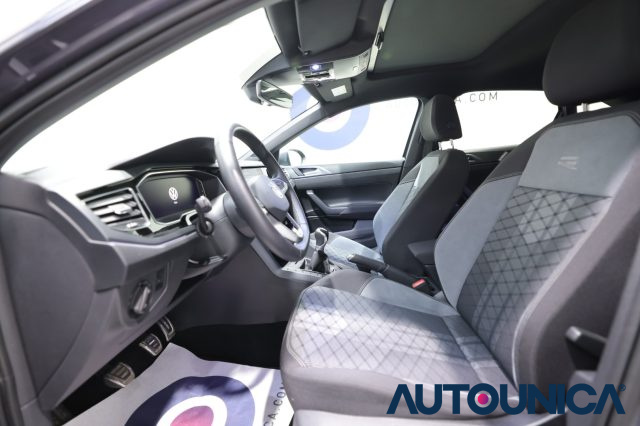 VOLKSWAGEN Taigo usata, con USB