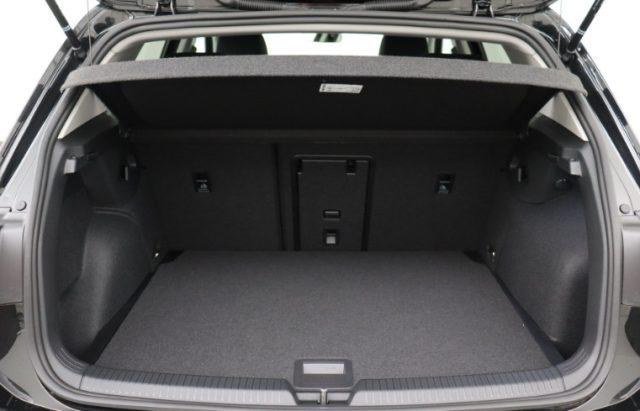 VOLKSWAGEN Golf usata, con Bracciolo