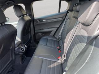 ALFA ROMEO Stelvio usata, con Controllo automatico clima