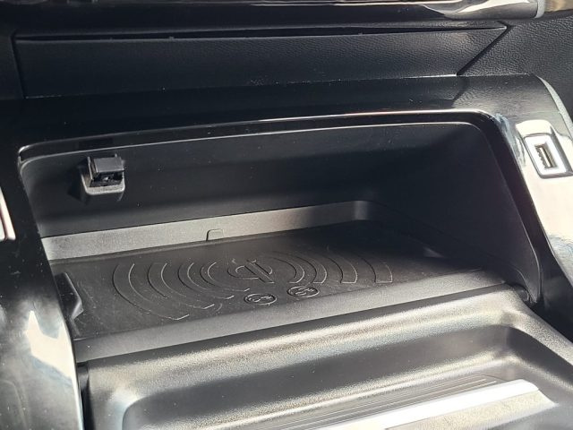 PEUGEOT 208 usata, con Autoradio digitale