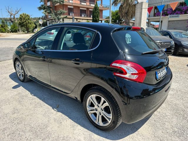 PEUGEOT 208 usata, con Airbag Passeggero
