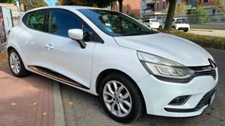 RENAULT Clio usata, con Controllo automatico clima