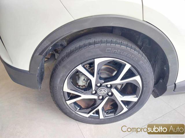 TOYOTA C-HR usata 21