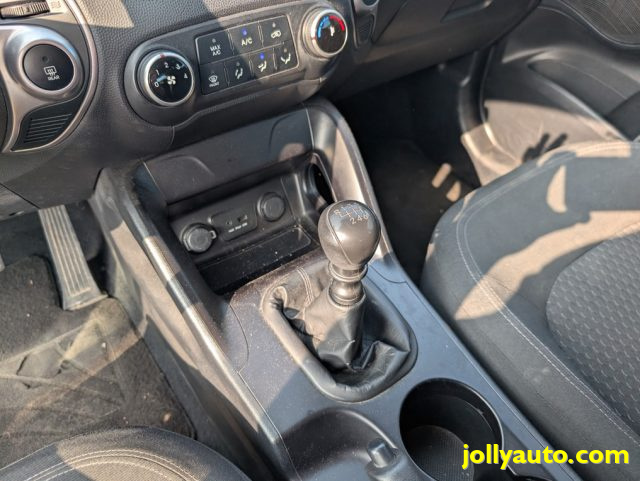 HYUNDAI iX35 usata 24