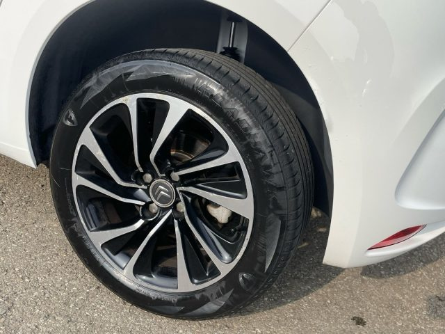 DS AUTOMOBILES DS 4 usata, con Fari LED