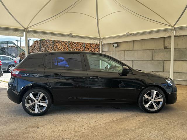 PEUGEOT 308 usata, con Autoradio