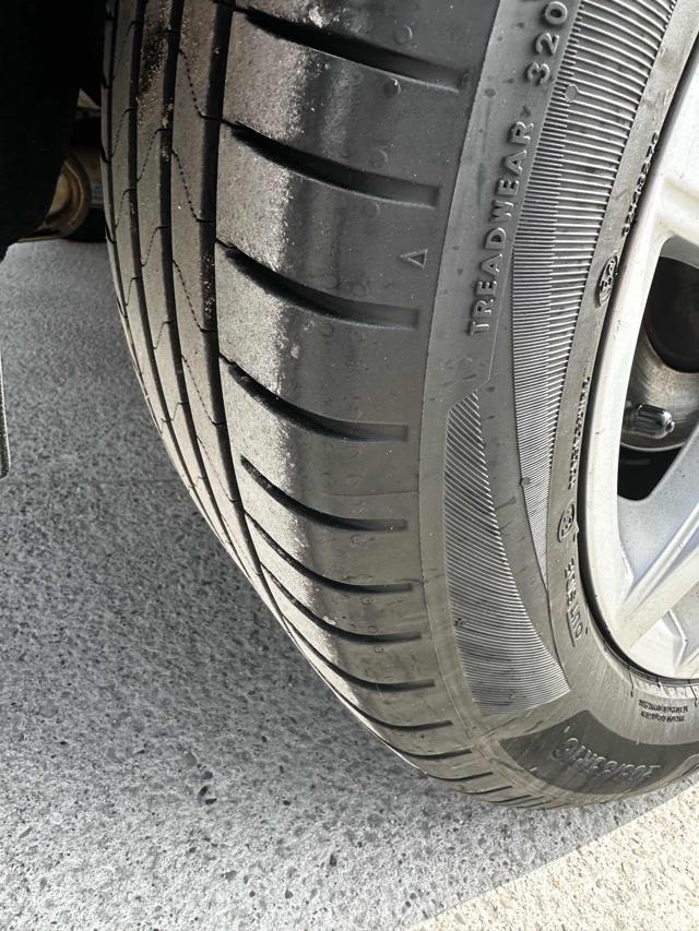 VOLKSWAGEN Golf usata, con Chiusura centralizzata