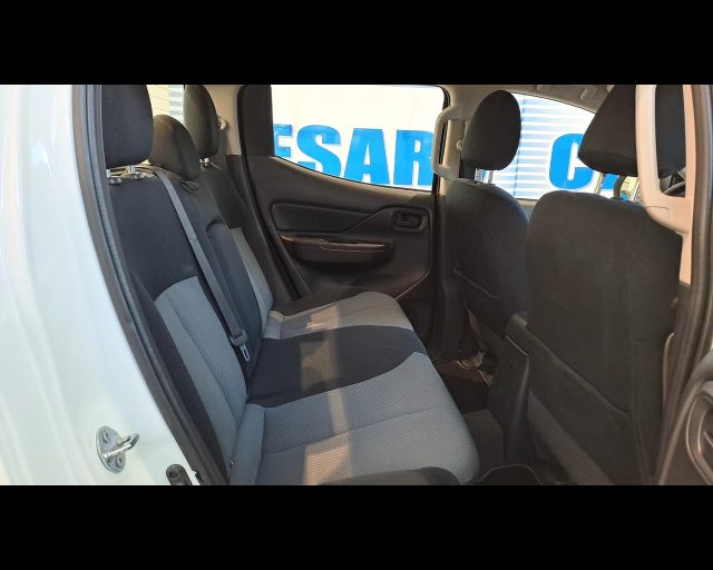 MITSUBISHI L200 usata, con Sensori di parcheggio anteriori