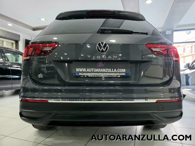 VOLKSWAGEN Tiguan usata, con MP3
