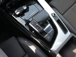 AUDI A4 usata, con Sensori di parcheggio posteriori