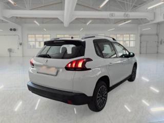 PEUGEOT 2008 usata, con Airbag