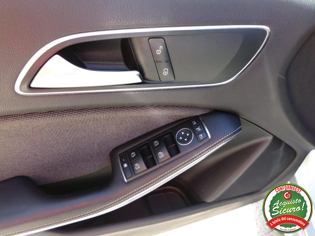 MERCEDES-BENZ A 180 usata, con Lettore CD