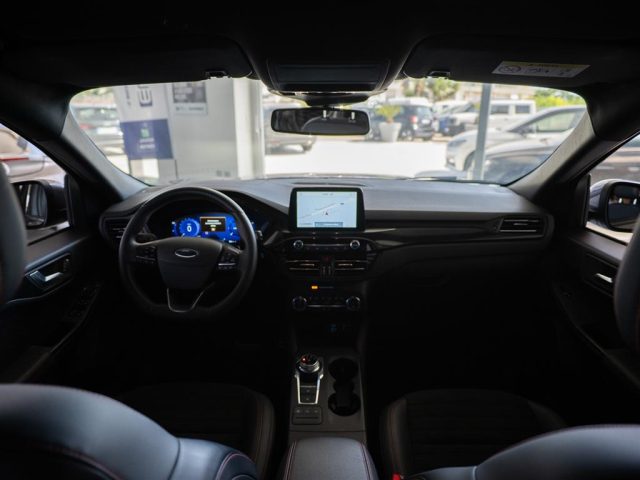 FORD Kuga usata, con Bracciolo