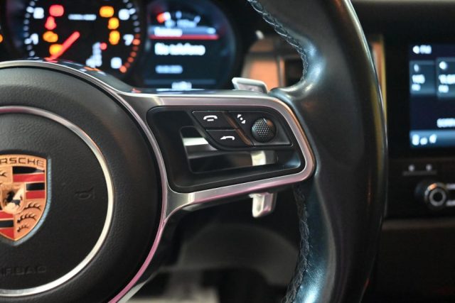 PORSCHE Macan usata 132
