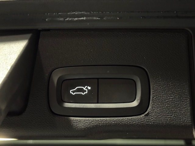 VOLVO XC60 usata, con Vetri oscurati