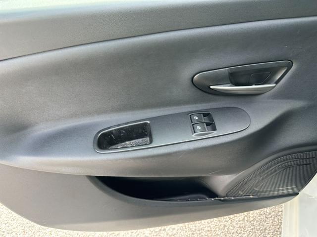 LANCIA Ypsilon usata, con Autoradio
