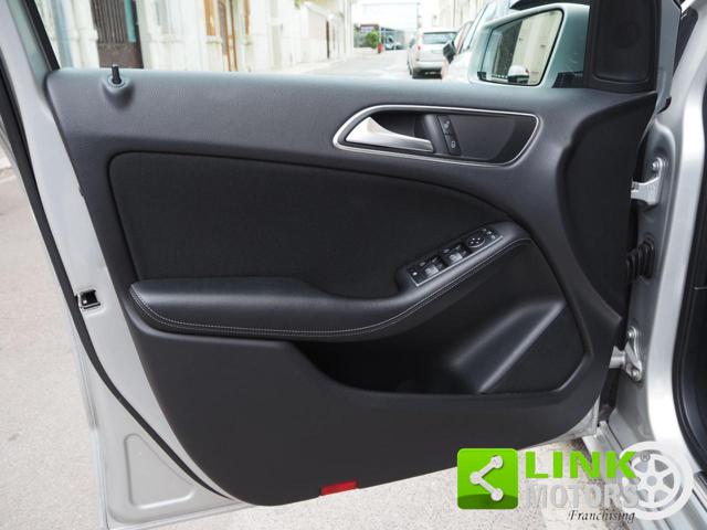 MERCEDES-BENZ B 180 usata, con Volante multifunzione