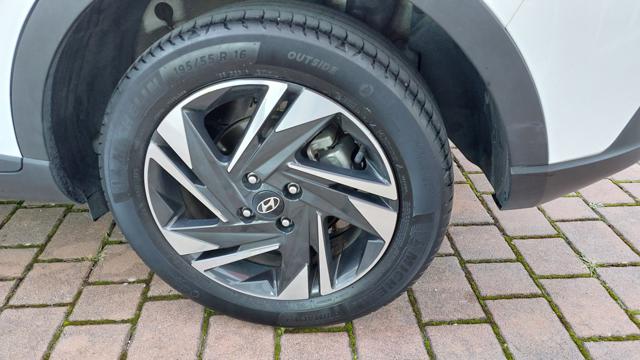 HYUNDAI Bayon usata, con USB