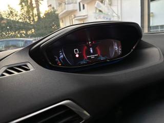 PEUGEOT 3008 usata, con Fari LED