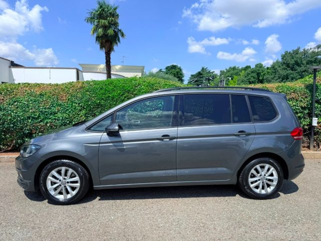 VOLKSWAGEN Touran usata, con Cerchi in lega