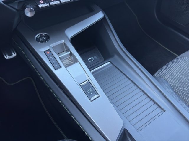PEUGEOT 308 usata, con Bracciolo