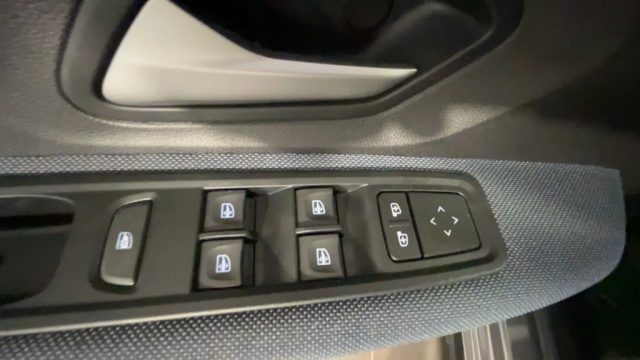 DACIA Sandero usata, con Autoradio