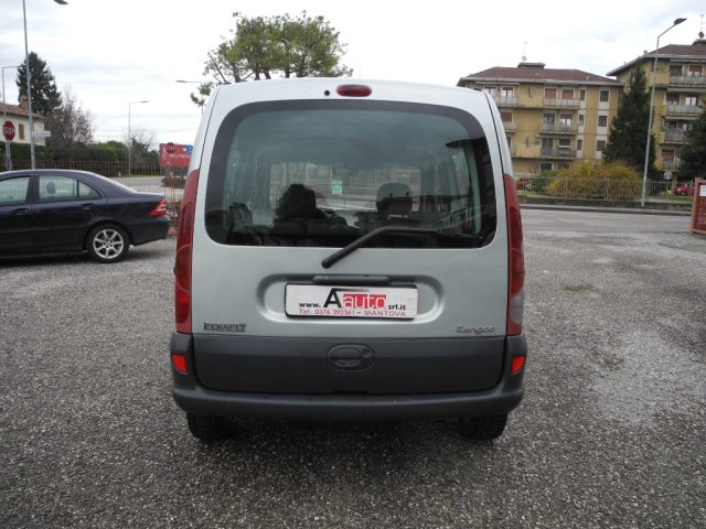 RENAULT Kangoo usata, con Autoradio