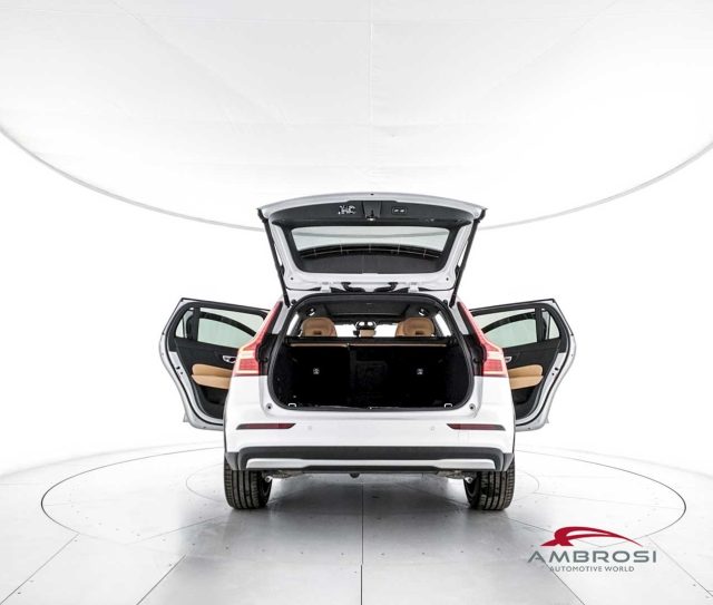 VOLVO V60 Cross Country usata 6