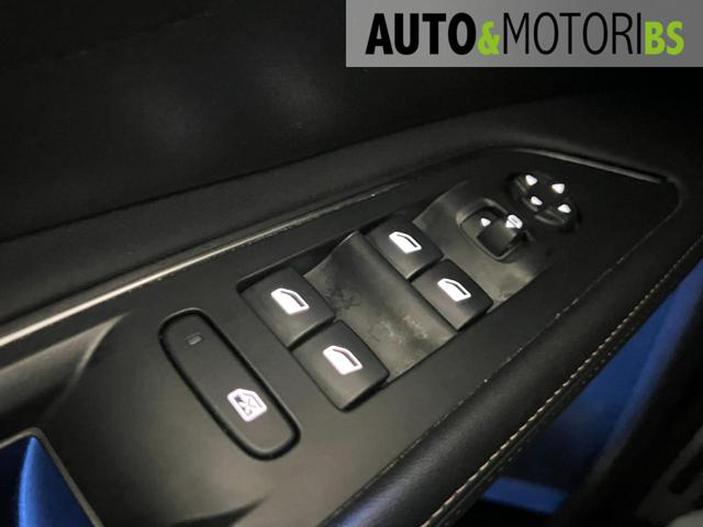 PEUGEOT 5008 usata, con Sistema di navigazione