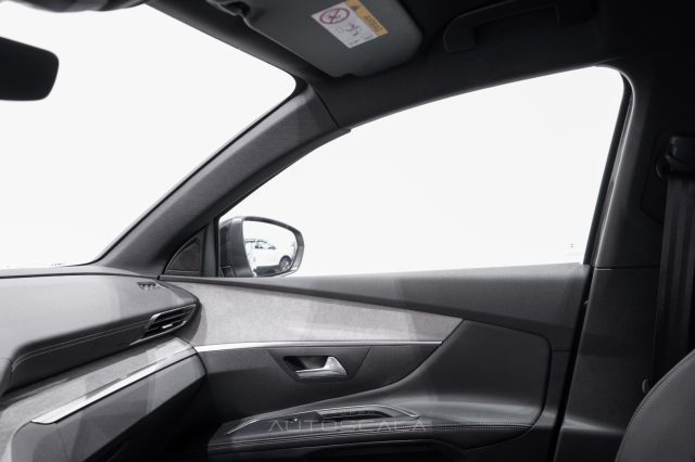 PEUGEOT 5008 usata, con Volante multifunzione