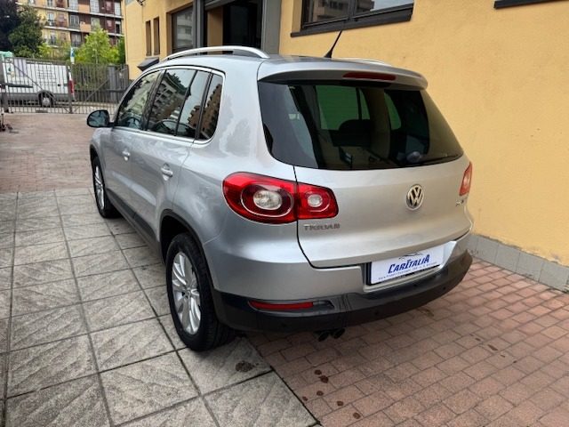 VOLKSWAGEN Tiguan usata, con Autoradio