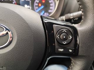 TOYOTA Yaris usata 21