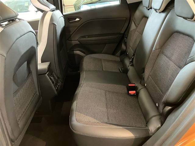 RENAULT Captur usata, con Sistema di navigazione