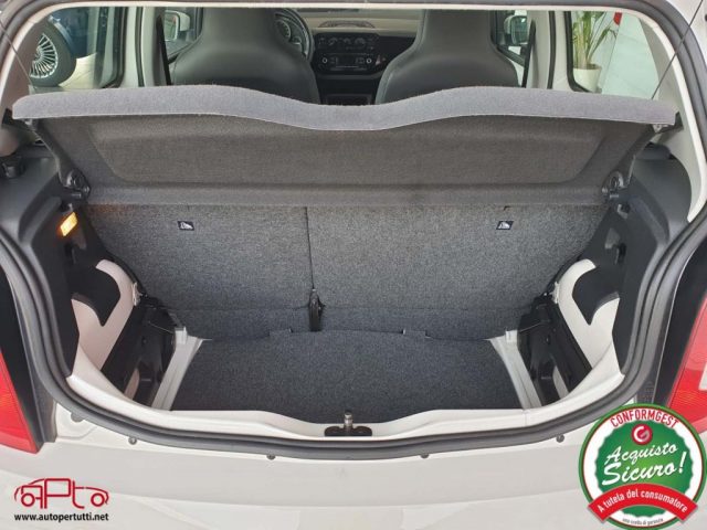 VOLKSWAGEN up! usata 20