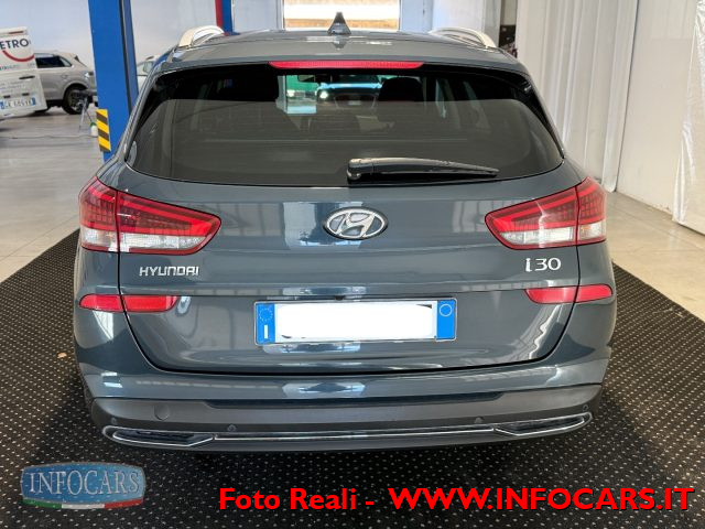 HYUNDAI i30 usata, con Luci diurne LED