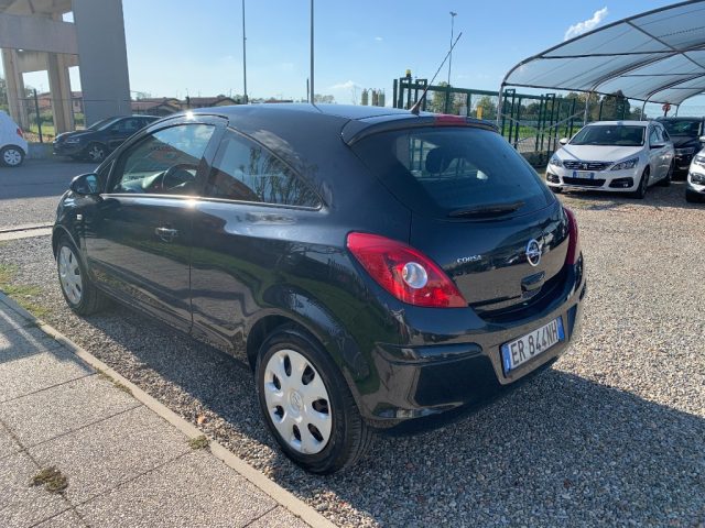 OPEL Corsa usata, con Boardcomputer