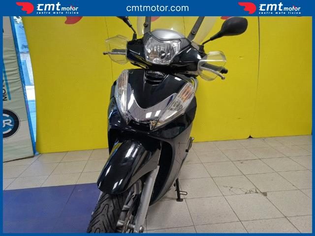 HONDA SH 300 i usata 3