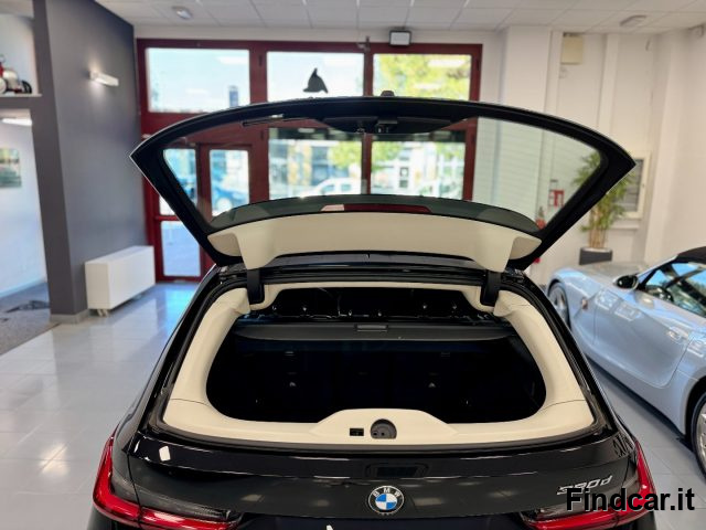 BMW 320 usata, con Sensori di parcheggio posteriori