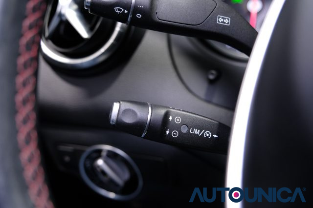MERCEDES-BENZ CLA 220 usata, con Touch screen