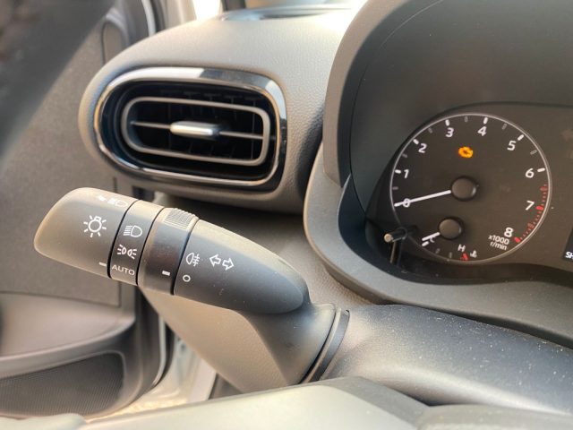 TOYOTA Yaris usata, con USB