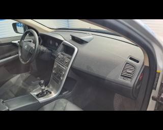 VOLVO XC60 usata, con Specchietti laterali elettrici
