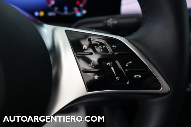 MERCEDES-BENZ GLA 180 usata, con Controllo trazione