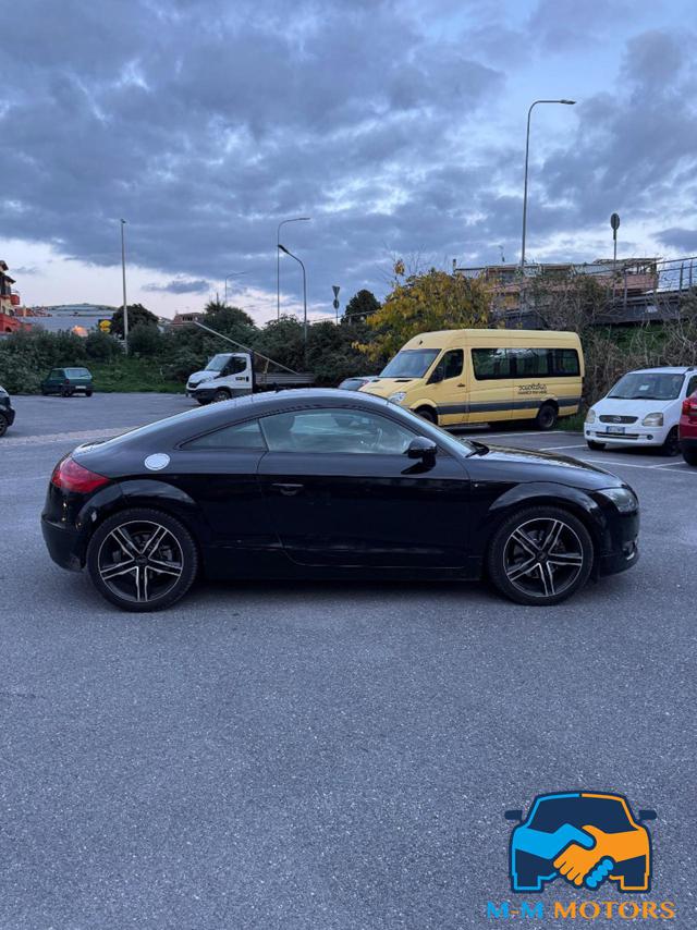 AUDI TT usata, con Autoradio