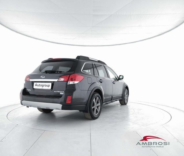 SUBARU OUTBACK usata 2