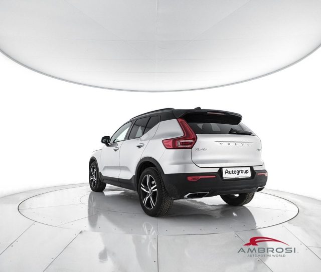 VOLVO XC40 usata 3