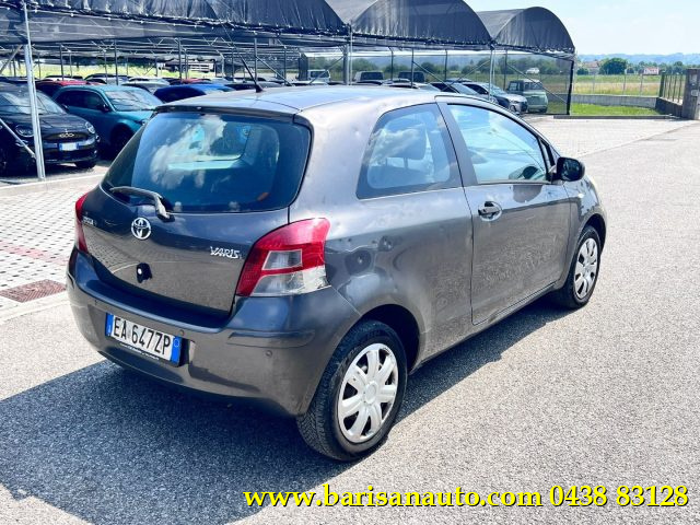 TOYOTA Yaris usata, con Airbag laterali